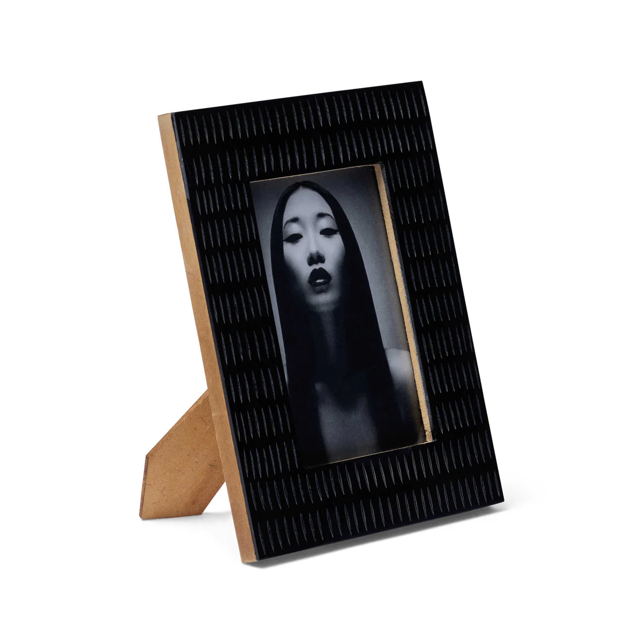 Akira Carved Resin Photo Frame - 4x6"