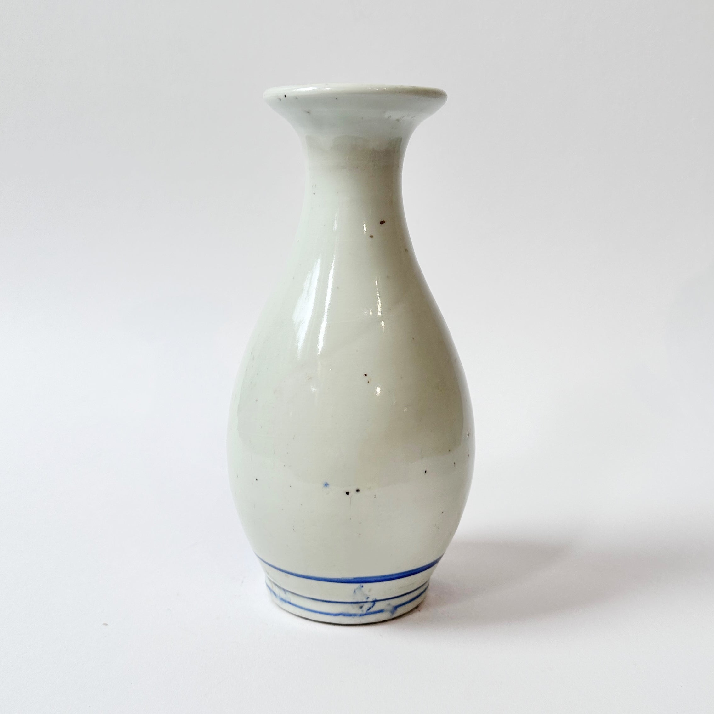 Antique Japanese Blue & White Tokkuri Sake Vase (Meiji Era) – 13cm | TOK001