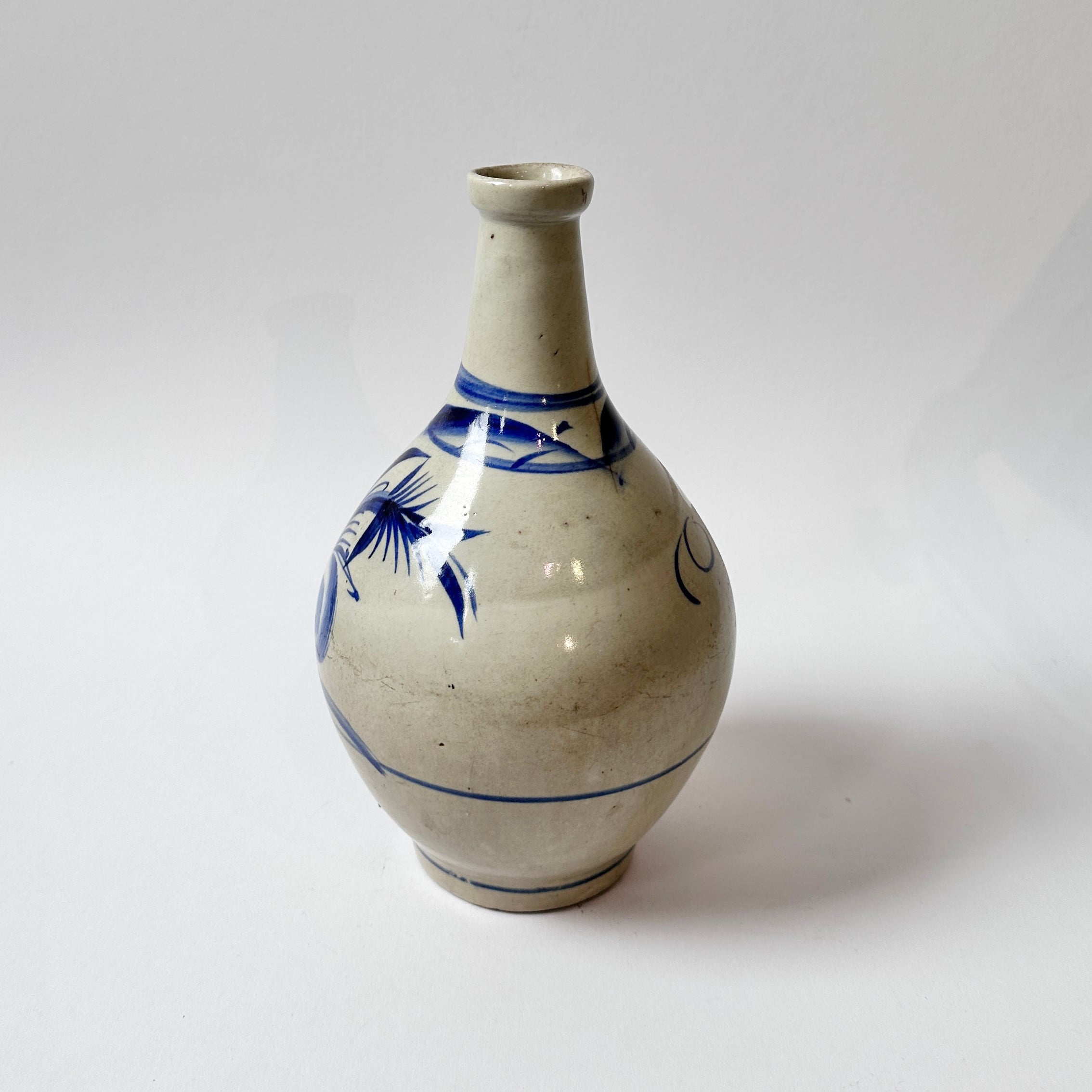 Antique Japanese Blue & White Tokkuri Sake Vase (Meiji Era) – 28cm | TOK002