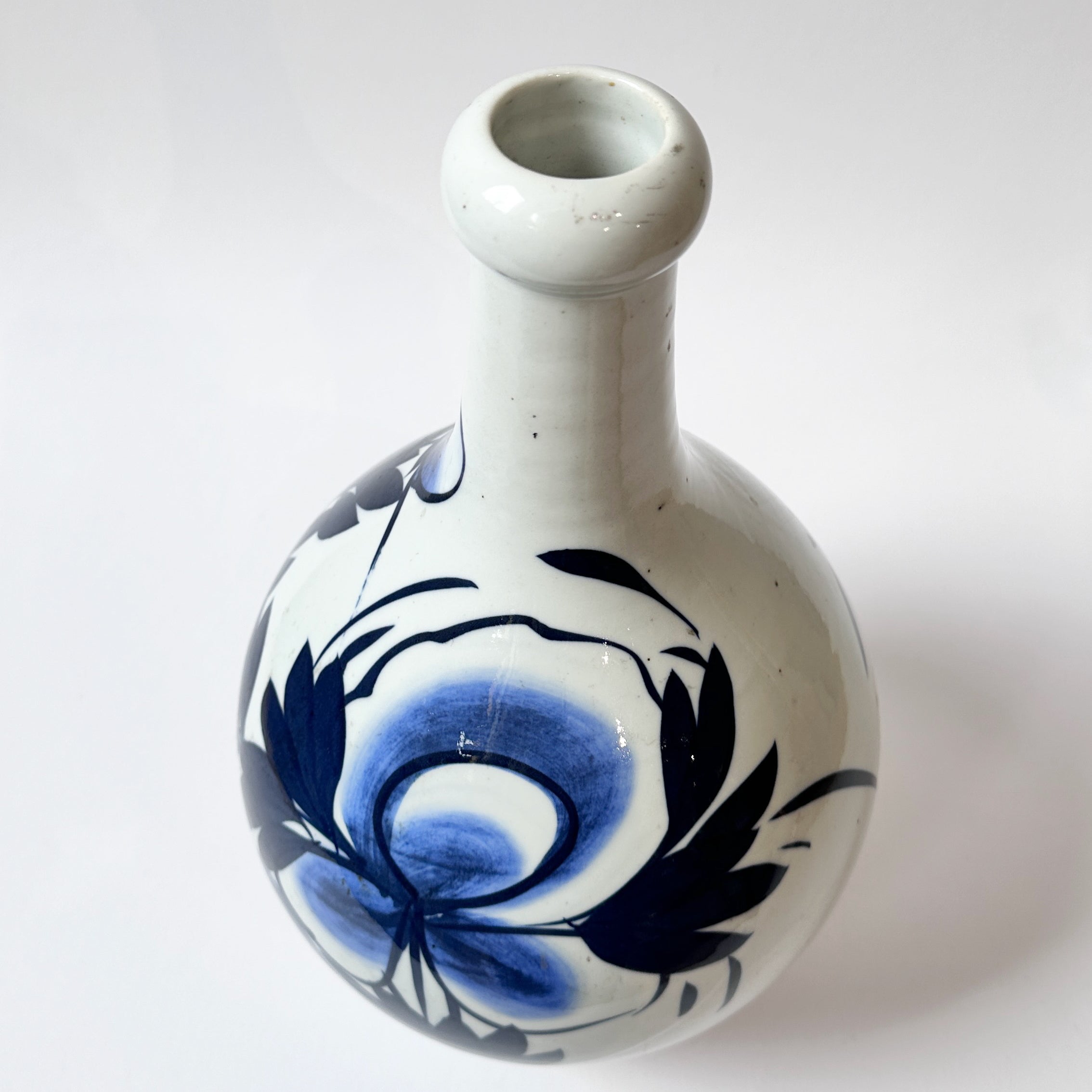 Antique Japanese Blue & White Tokkuri Sake Vase (Meiji Era) – 34cm | TOK004