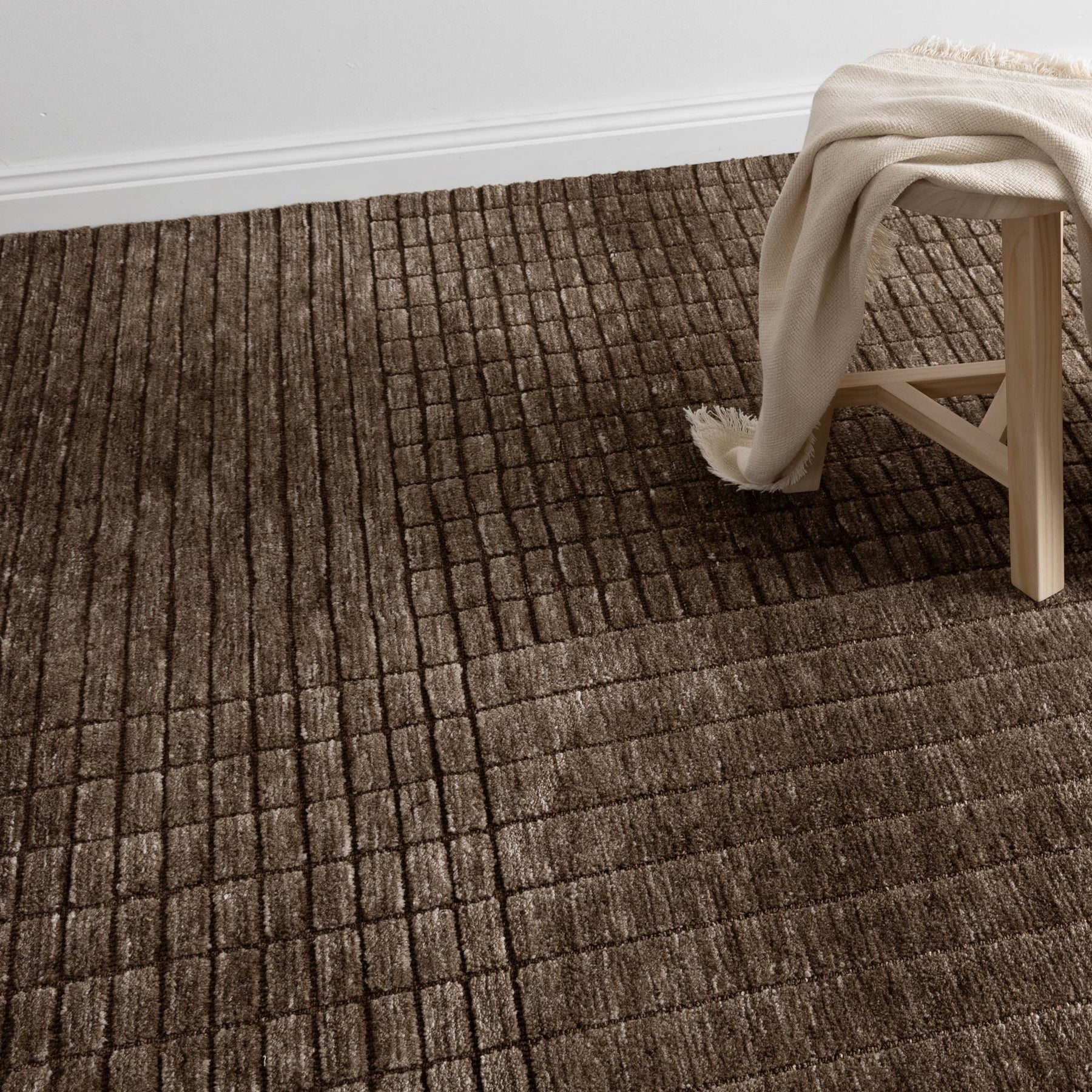 Nevada Machine Tufted Rug - Bronze