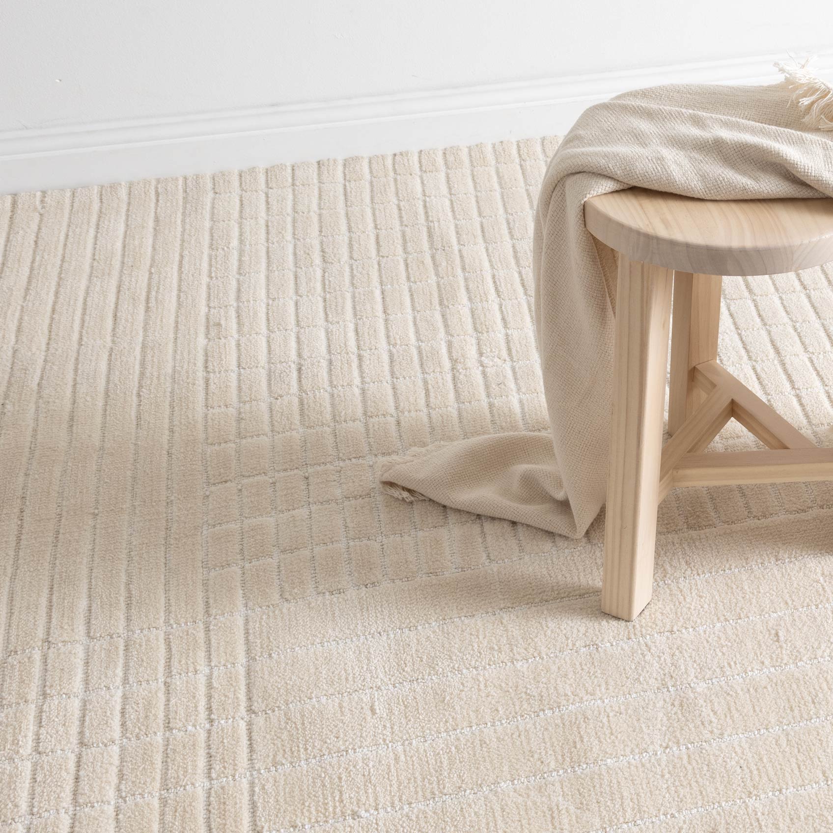 Nevada Machine Tufted Rug - Ivory