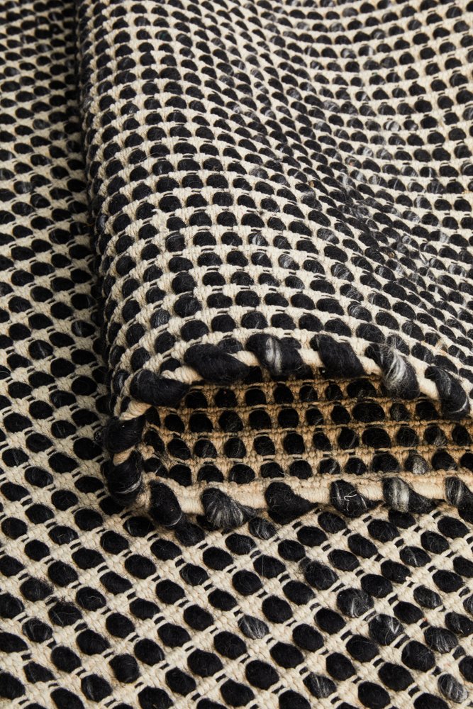 Riba 300 Rug - Black Wool Rug