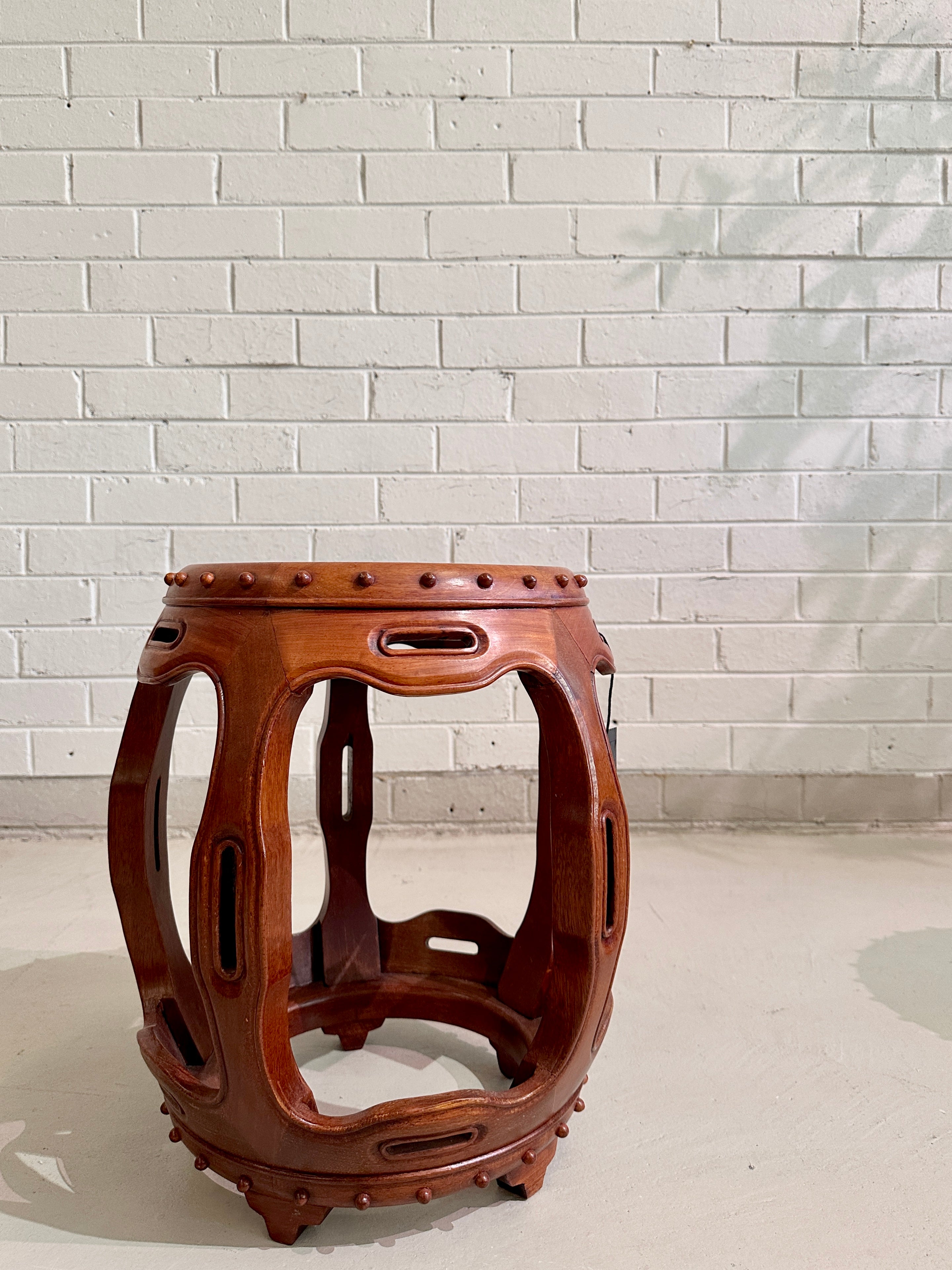 Early 20th Century Pair of Chinese Elm Barrel Seats