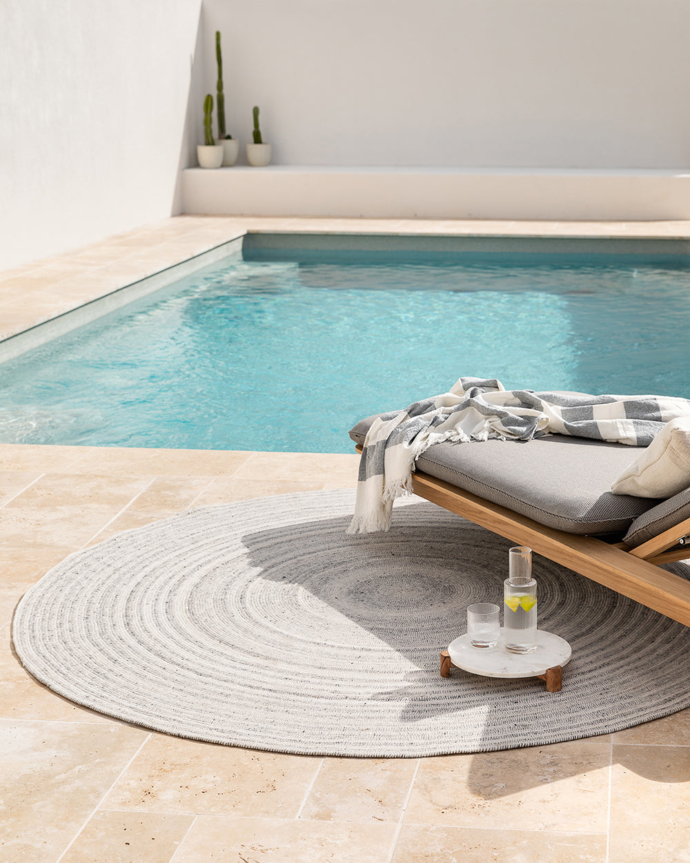 Palm Cove Round Floor Rug - Pumice