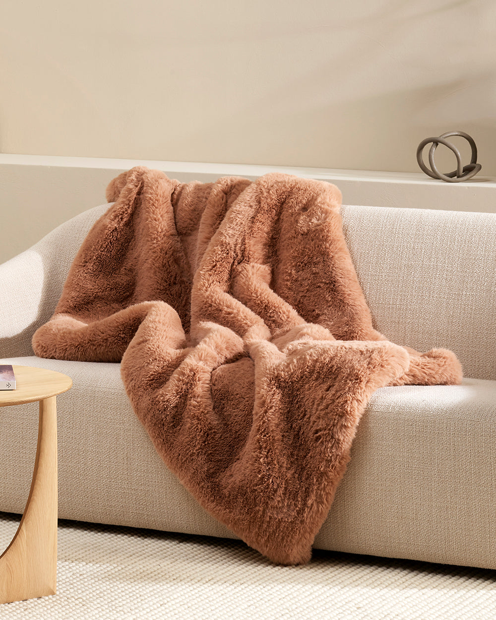 Pele Faux Fur Throw - Toasted Coconut