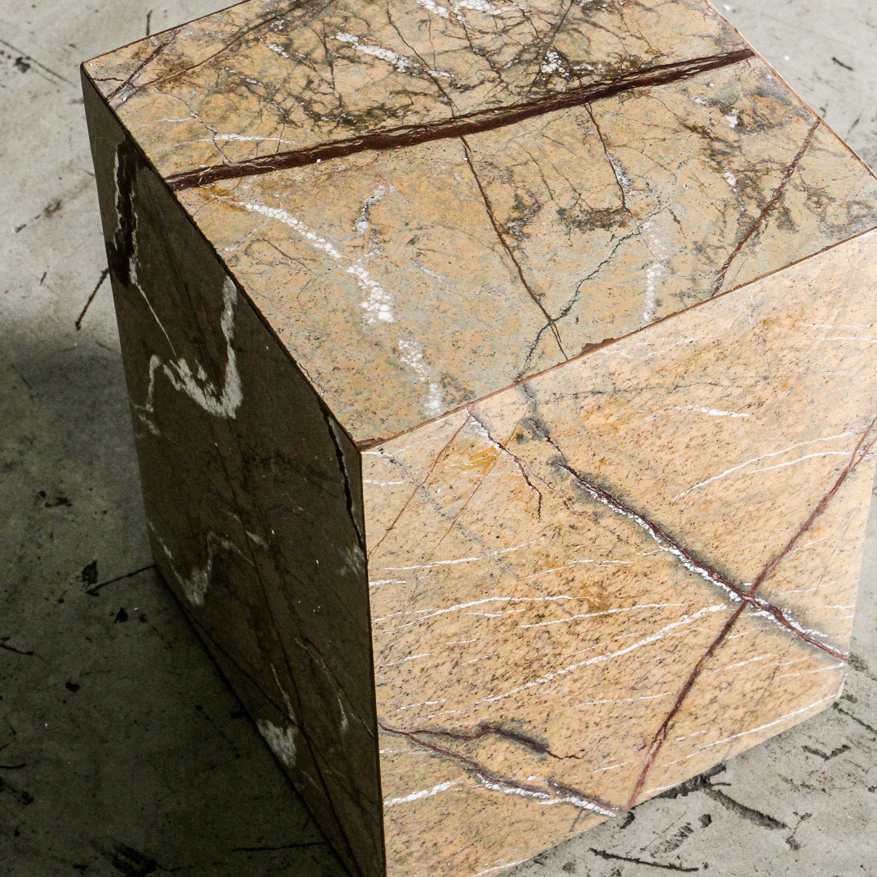 Neo Stone Table