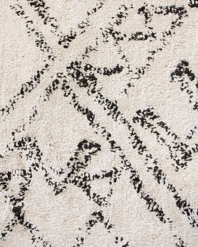 BABAYA Awan Cotton Floor Rug Black/Natural
