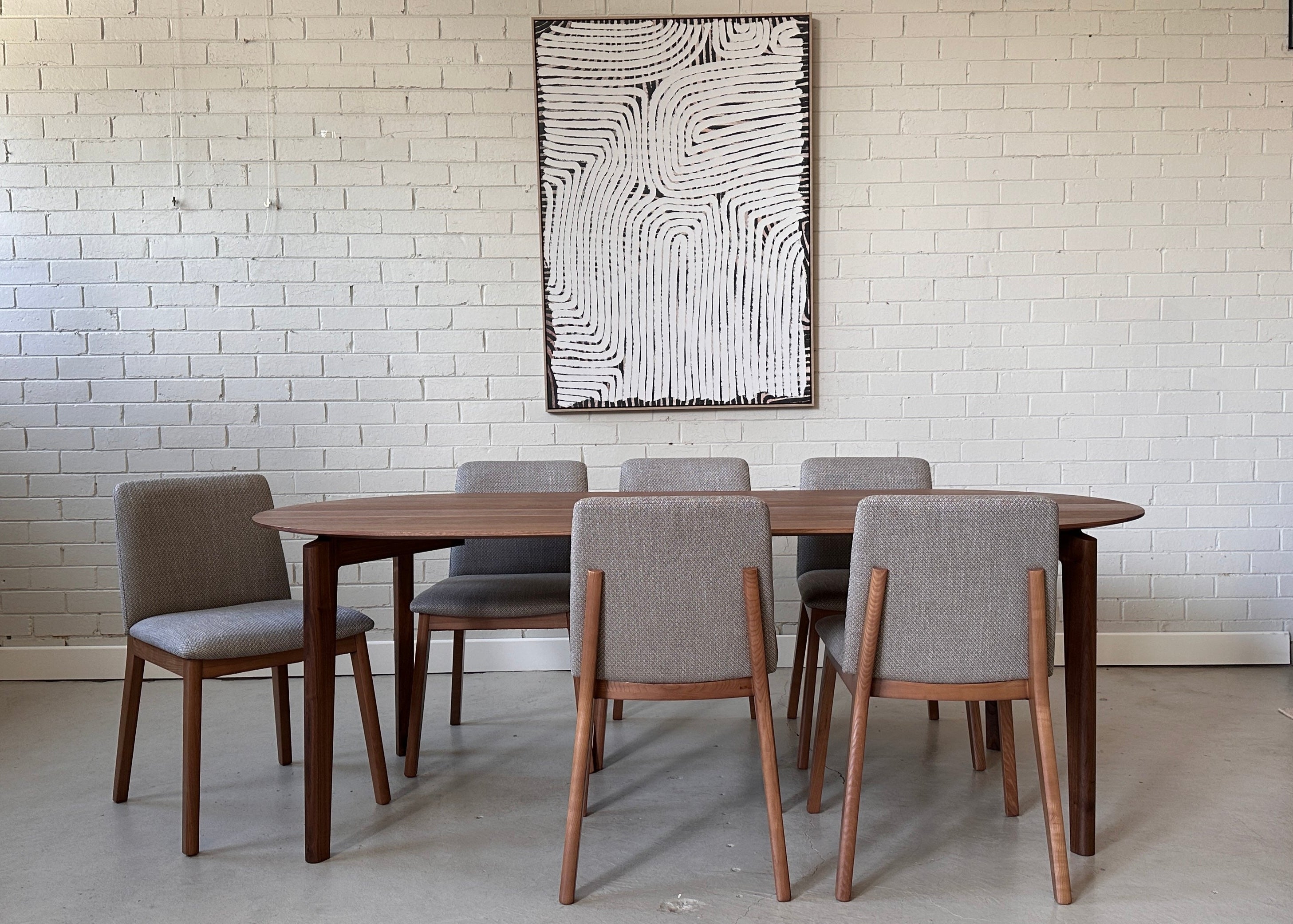 Duncan_Rodwell_Barnett_Walnut_Dining_Table_Setting_1
