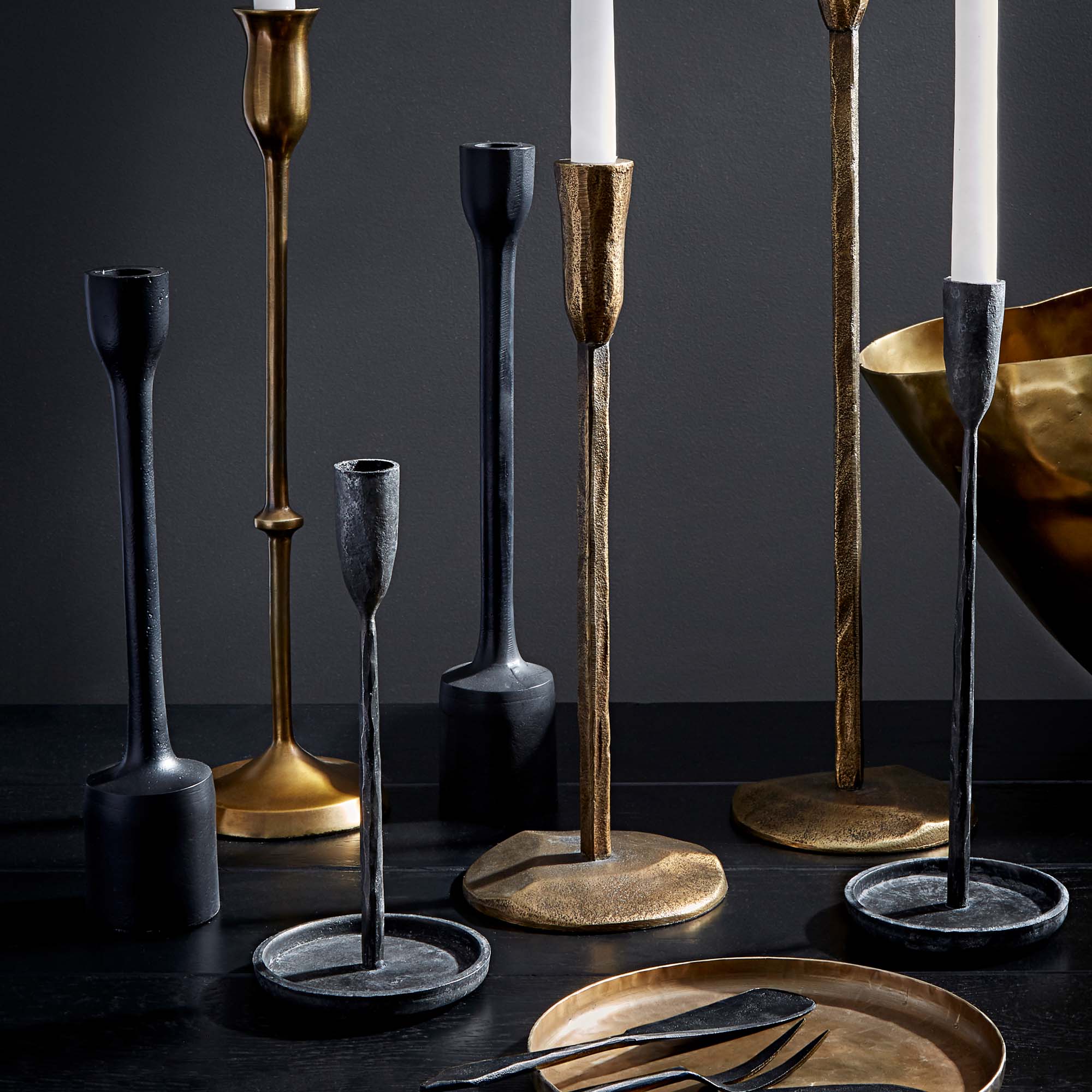 Isarno Set Black Candle Holders