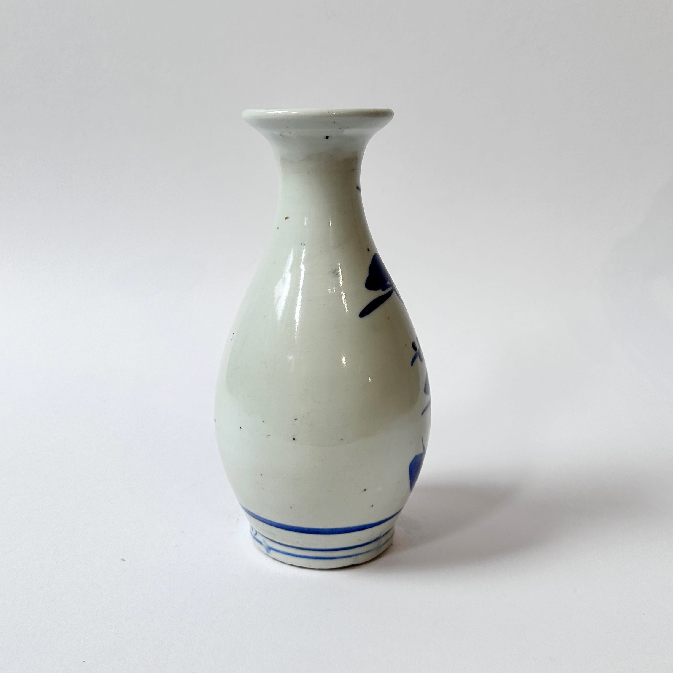 Antique Japanese Blue & White Tokkuri Sake Vase (Meiji Era) – 13cm | TOK001