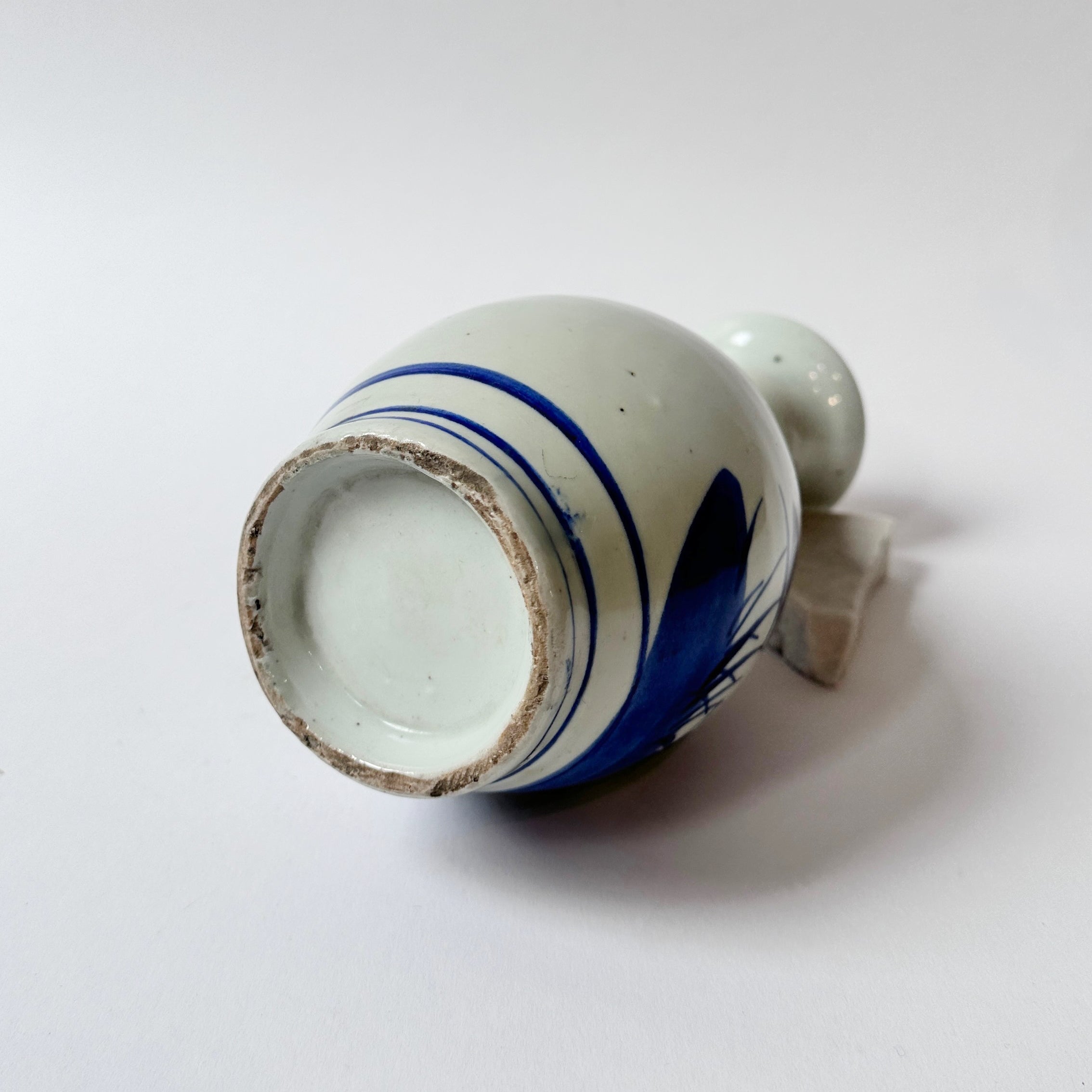 Antique Japanese Blue & White Tokkuri Sake Vase (Meiji Era) – 13cm | TOK001