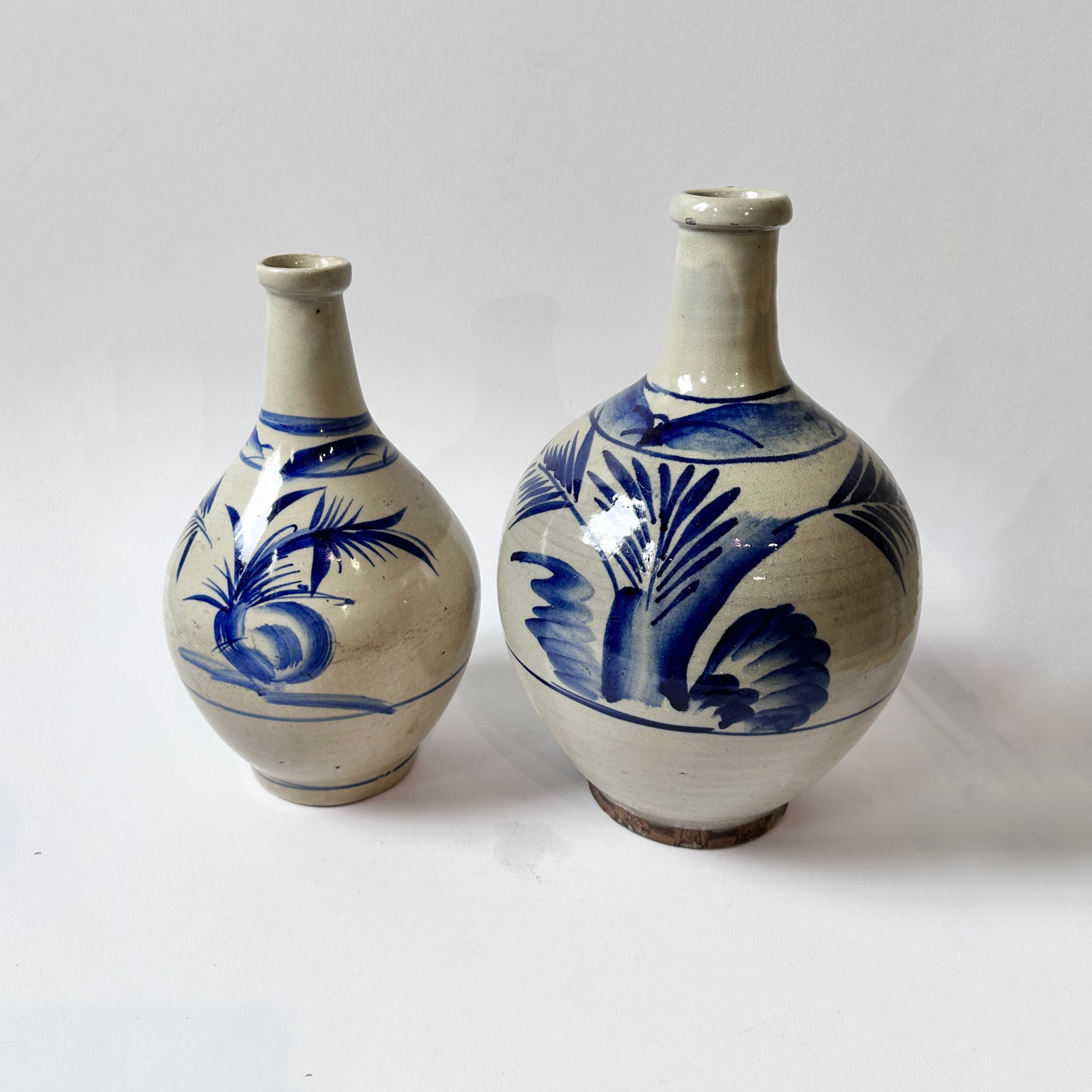 Antique Japanese Blue & White Tokkuri Sake Vase (Meiji Era) – 32cm | TOK003