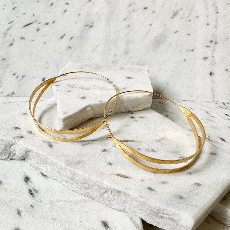 MELANIE WOODS - Split Hoop Earrings - Large - Gold