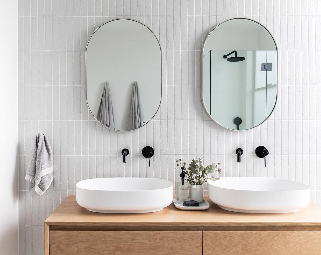 Bjorn Oval Mirror - Bright White - 3 Sizes