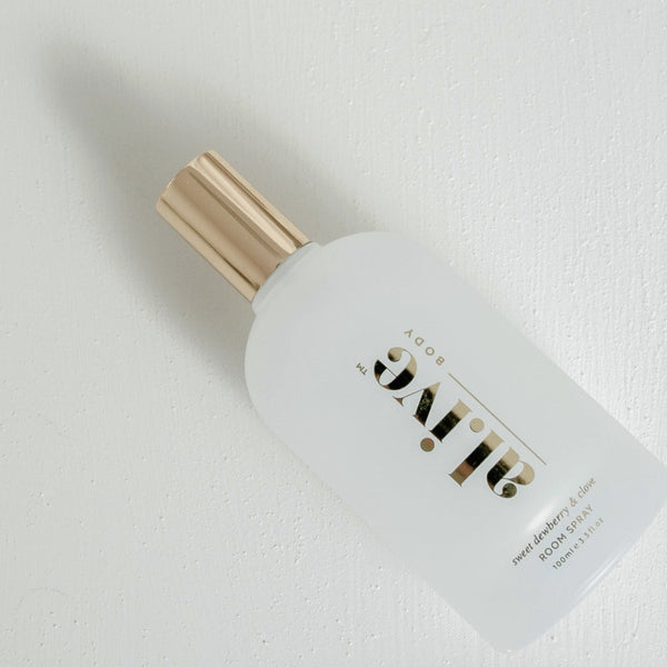 AL.IVE Sweet Dewberry & Clove Room Spray Rodwell and Astor 