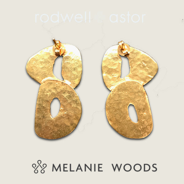 MELANIE WOODS - Maschera Stud Earrings - Gold
