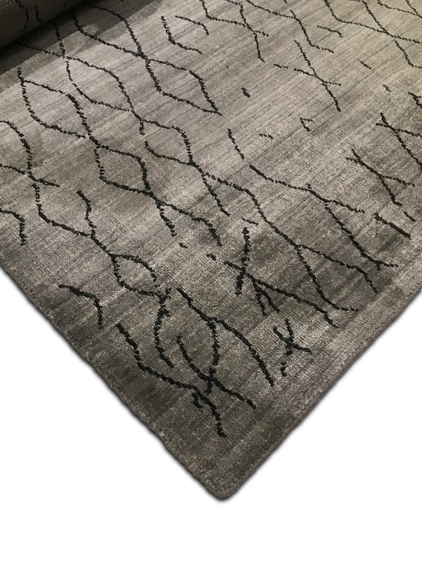 Polaris Handwoven Wool Rug - Grey & Black