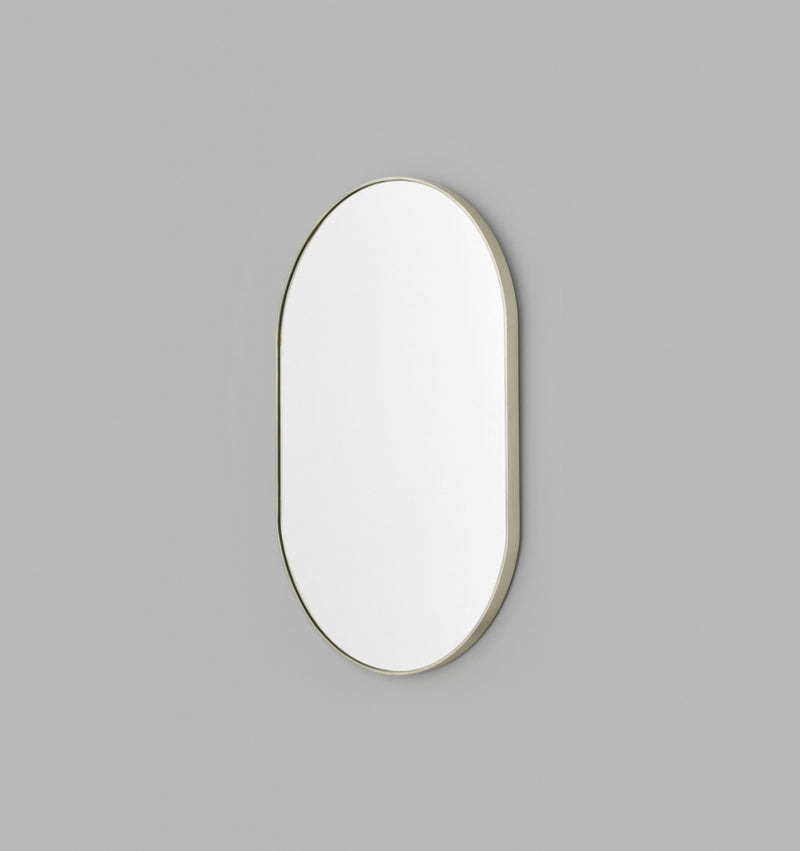 MIDDLE OF NOWHERE Bjorn Oval Mirror - Silver