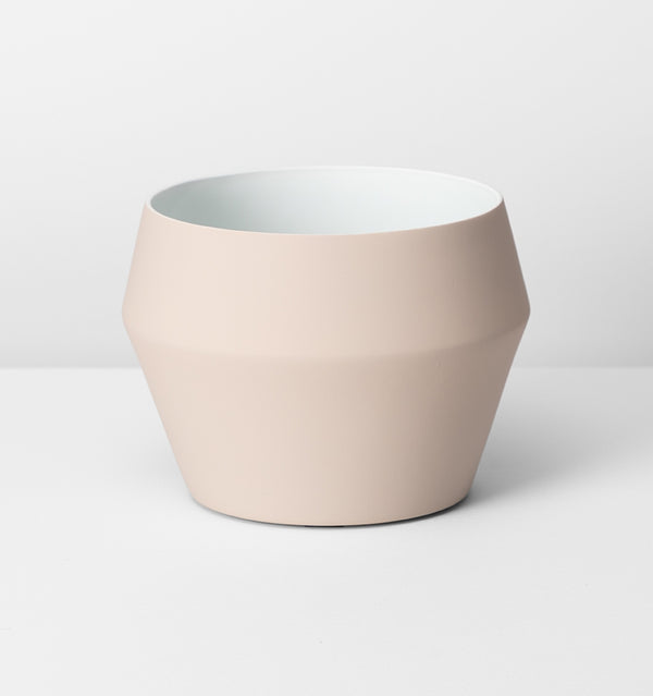 MIDDLE OF NOWHERE Romo Planter - Nude - Medium