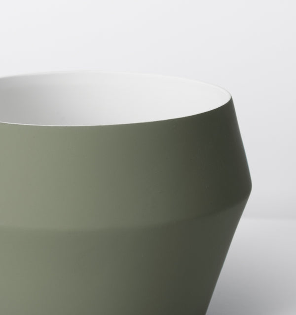 MIDDLE OF NOWHERE Romo Planter - Olive - Medium