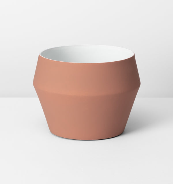 MIDDLE OF NOWHERE Romo Planter - Rust - Medium