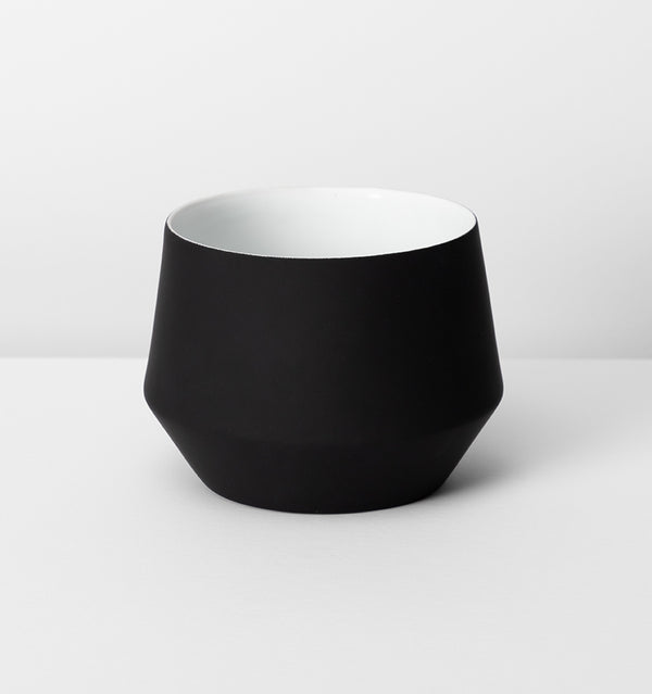 MIDDLE OF NOWHERE Samso Planter - Black