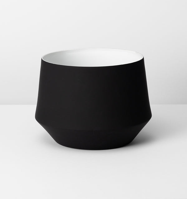 MIDDLE OF NOWHERE Samso Planter - Black - Large